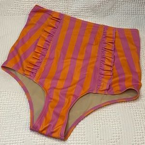 Kortni Jeane Dunkin Strip Sz Small EUC